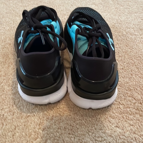 NWOT Under Armor Speedform Run Fast Charged sneakers - Picture 5 of 12